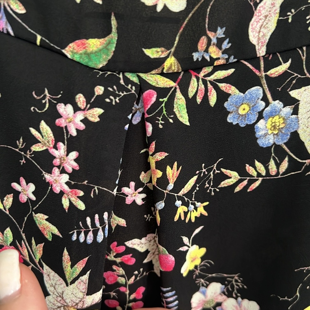 NWT Pleione Floral top Size Large - Picture 6 of 7